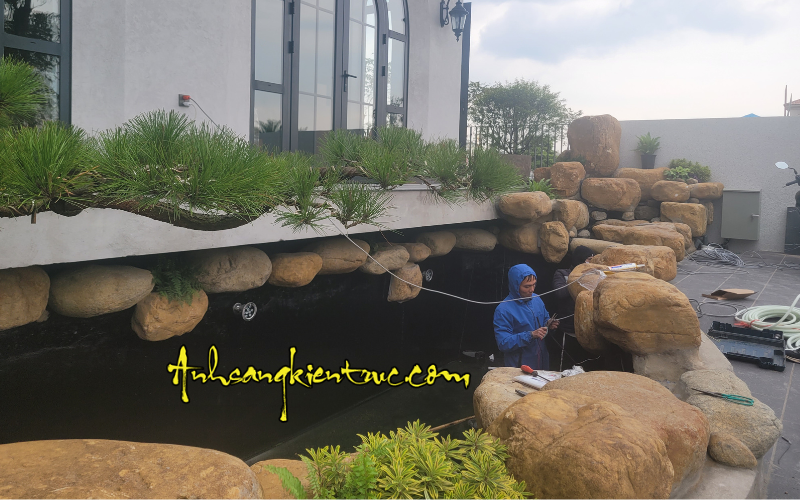 Thi cong den am nuoc