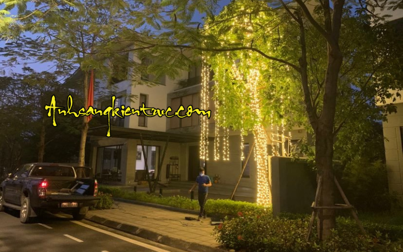 Thi Công Quấn Cây Phủ Tán Theo Phong Cách Cây Thông Noel 2 Thi cong quan cay phu tan chuyen nghiep